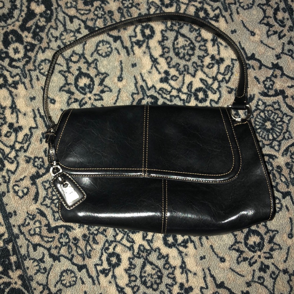 Black little shoulder bag